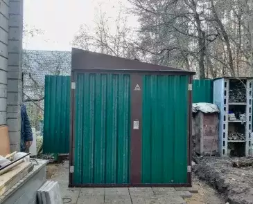 Компактный хозблок в необычной двойной расцветке в с. Жаворонки, Одинцовский р-н, МО