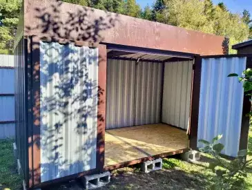 Хозблок для хранения садовой техники в шоколадном цвете в СНТ Ясная поляна, Раменский р-н, МО